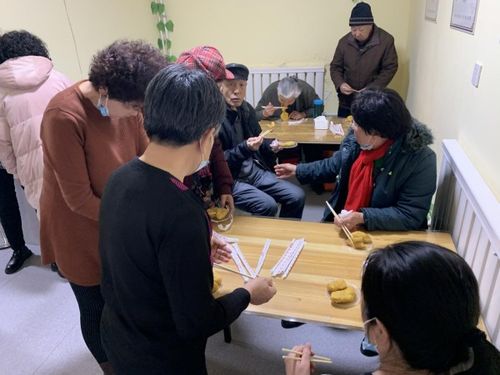 小召前街街道辦攜手百草堂秦氏中蒙醫 開展養老服務站健康慰問活動